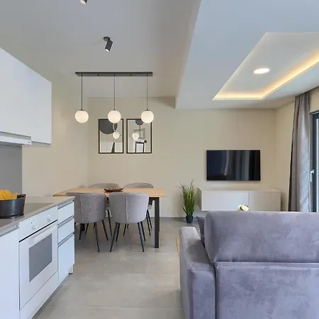 Lakora Holiday home *