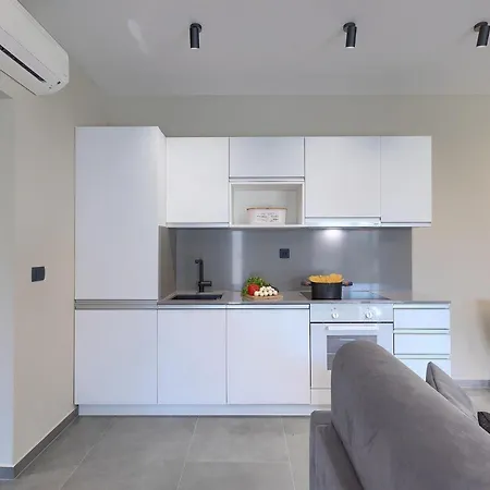 Holiday home Lakora Kirmenjak